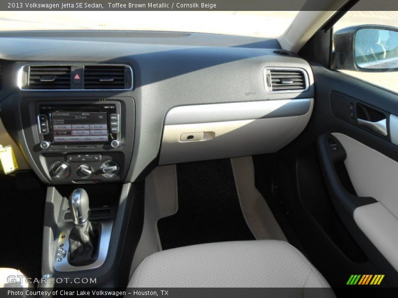 Toffee Brown Metallic / Cornsilk Beige 2013 Volkswagen Jetta SE Sedan