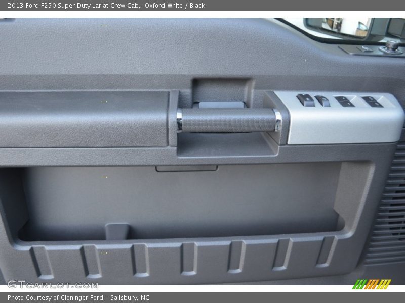 Oxford White / Black 2013 Ford F250 Super Duty Lariat Crew Cab