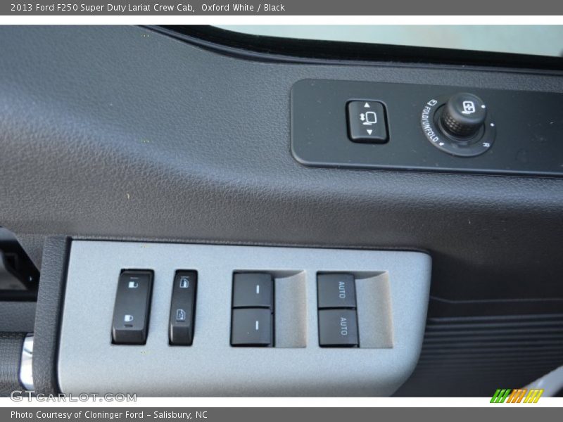 Oxford White / Black 2013 Ford F250 Super Duty Lariat Crew Cab