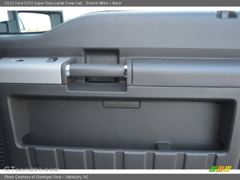 Oxford White / Black 2013 Ford F250 Super Duty Lariat Crew Cab