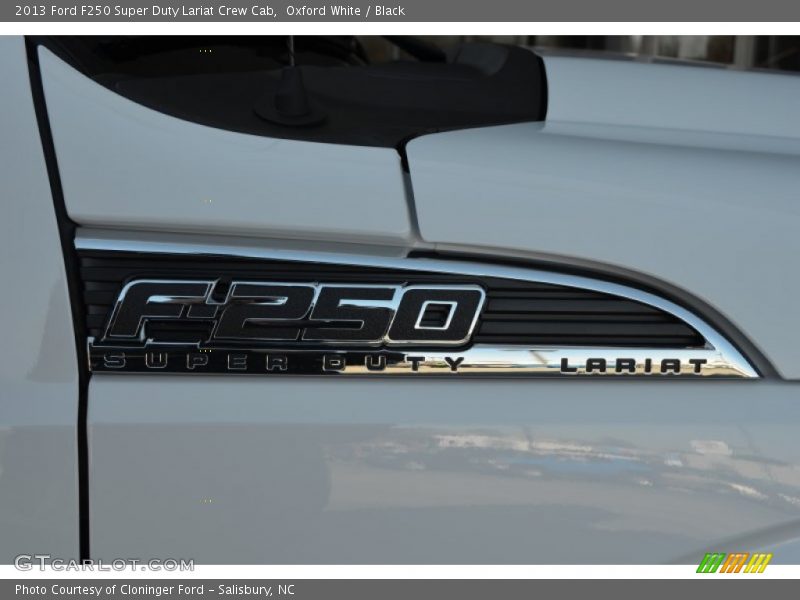  2013 F250 Super Duty Lariat Crew Cab Logo
