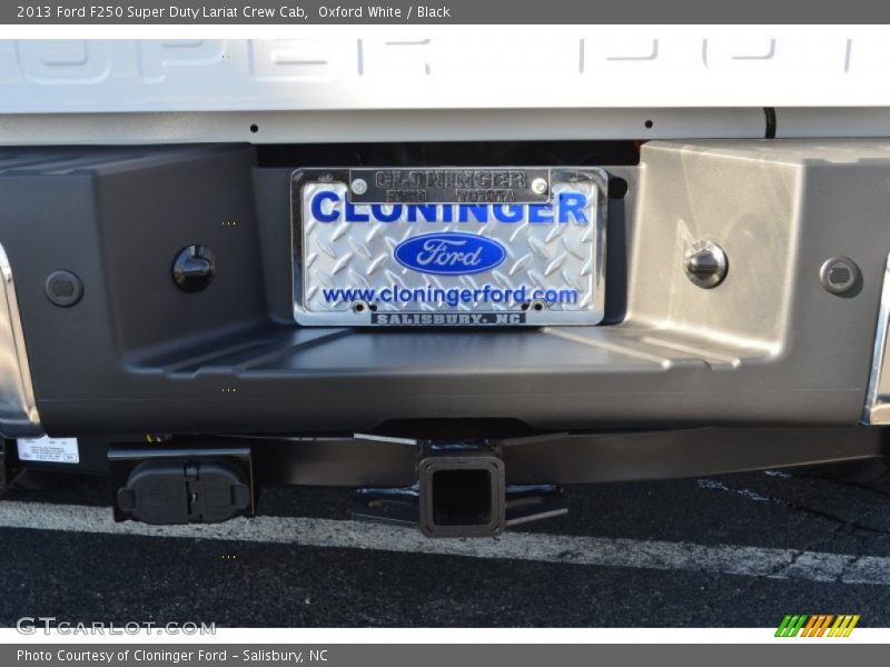 Oxford White / Black 2013 Ford F250 Super Duty Lariat Crew Cab