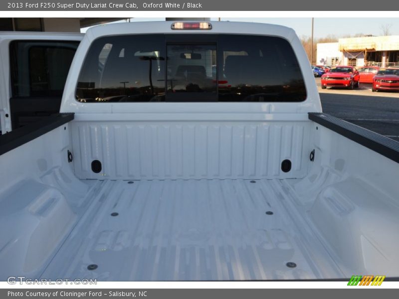 Oxford White / Black 2013 Ford F250 Super Duty Lariat Crew Cab