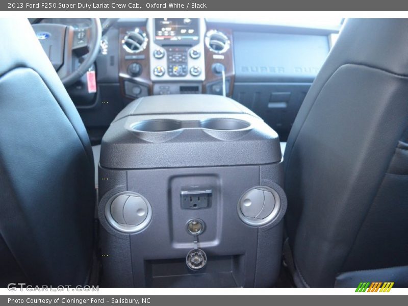 Oxford White / Black 2013 Ford F250 Super Duty Lariat Crew Cab