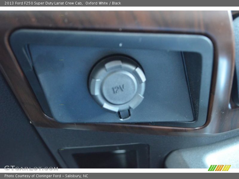 Oxford White / Black 2013 Ford F250 Super Duty Lariat Crew Cab