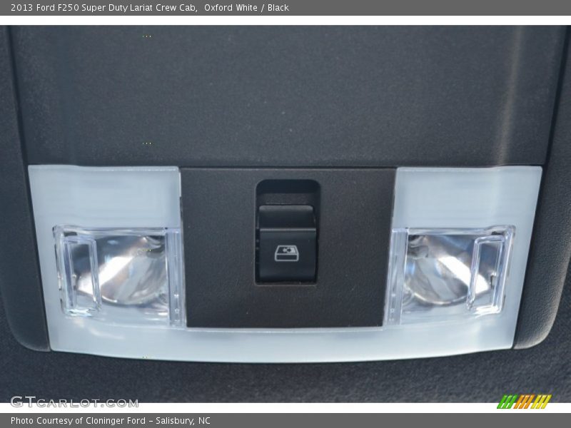 Oxford White / Black 2013 Ford F250 Super Duty Lariat Crew Cab