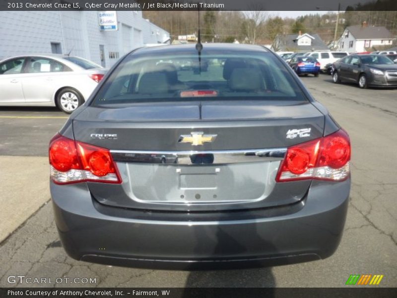Cyber Gray Metallic / Jet Black/Medium Titanium 2013 Chevrolet Cruze LS