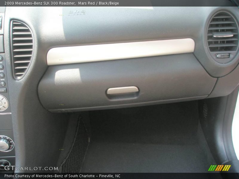 Mars Red / Black/Beige 2009 Mercedes-Benz SLK 300 Roadster