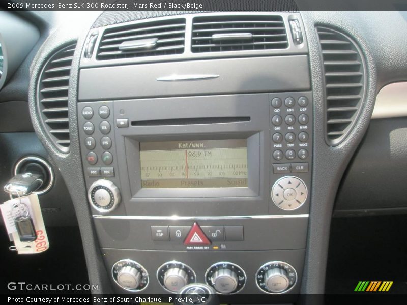 Mars Red / Black/Beige 2009 Mercedes-Benz SLK 300 Roadster