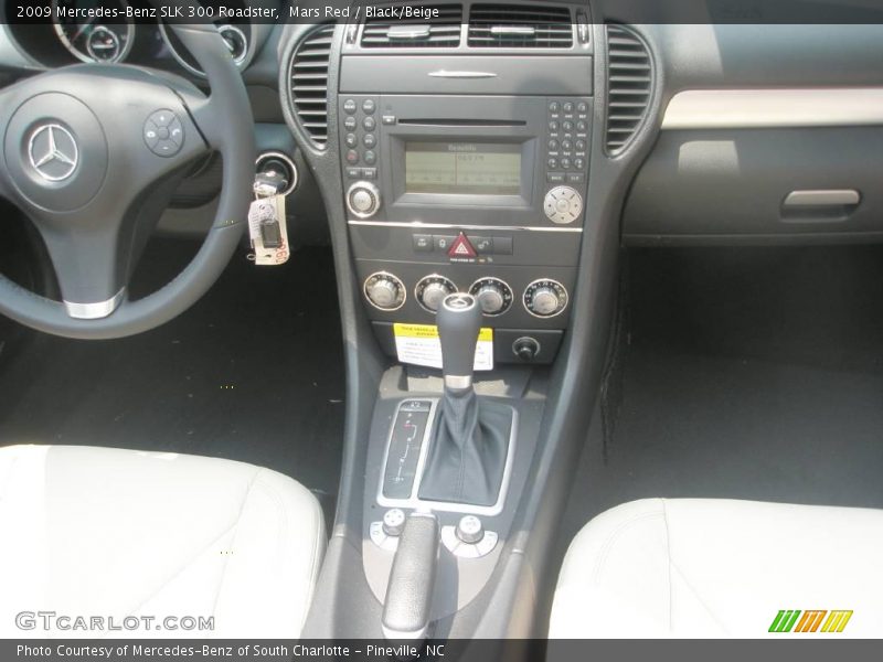 Mars Red / Black/Beige 2009 Mercedes-Benz SLK 300 Roadster