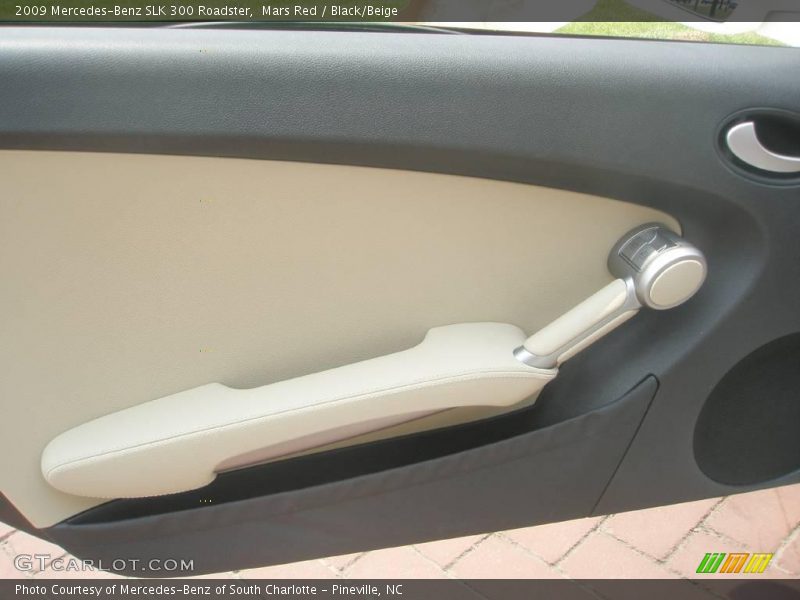 Mars Red / Black/Beige 2009 Mercedes-Benz SLK 300 Roadster