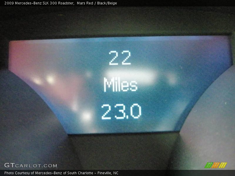 Mars Red / Black/Beige 2009 Mercedes-Benz SLK 300 Roadster