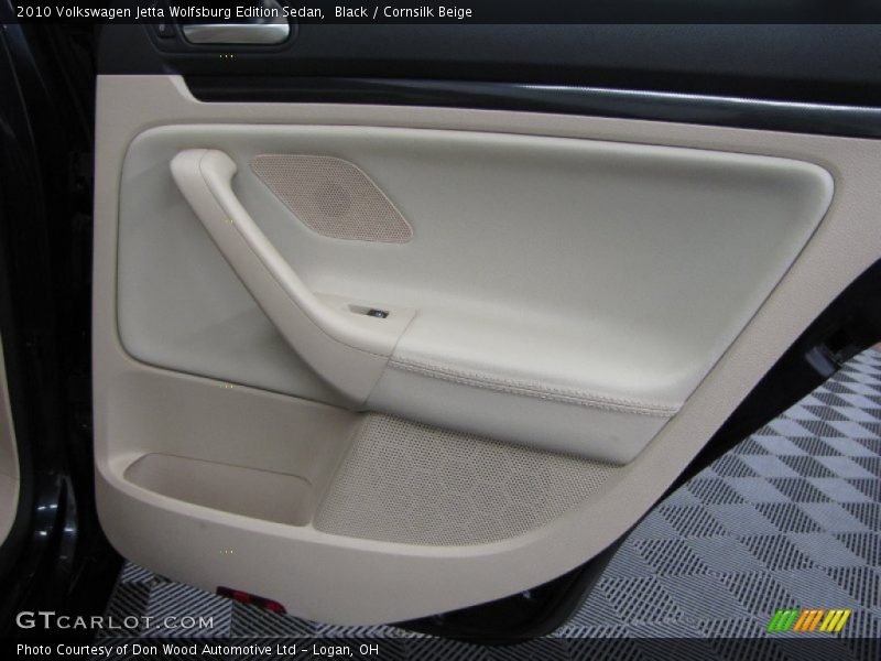 Black / Cornsilk Beige 2010 Volkswagen Jetta Wolfsburg Edition Sedan