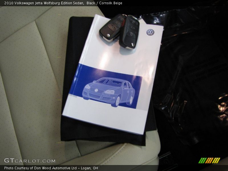 Black / Cornsilk Beige 2010 Volkswagen Jetta Wolfsburg Edition Sedan