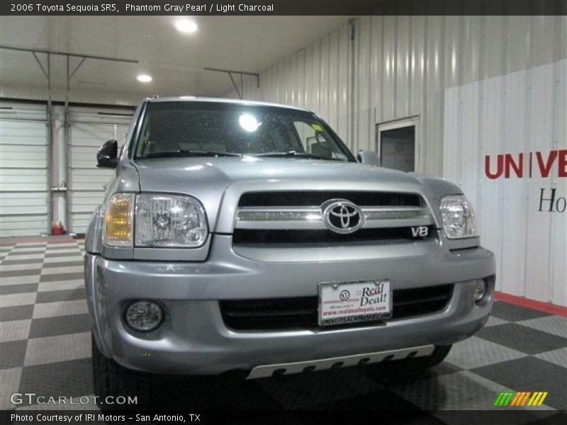 Phantom Gray Pearl / Light Charcoal 2006 Toyota Sequoia SR5