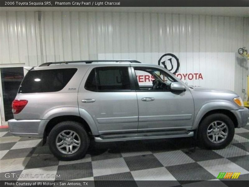 Phantom Gray Pearl / Light Charcoal 2006 Toyota Sequoia SR5