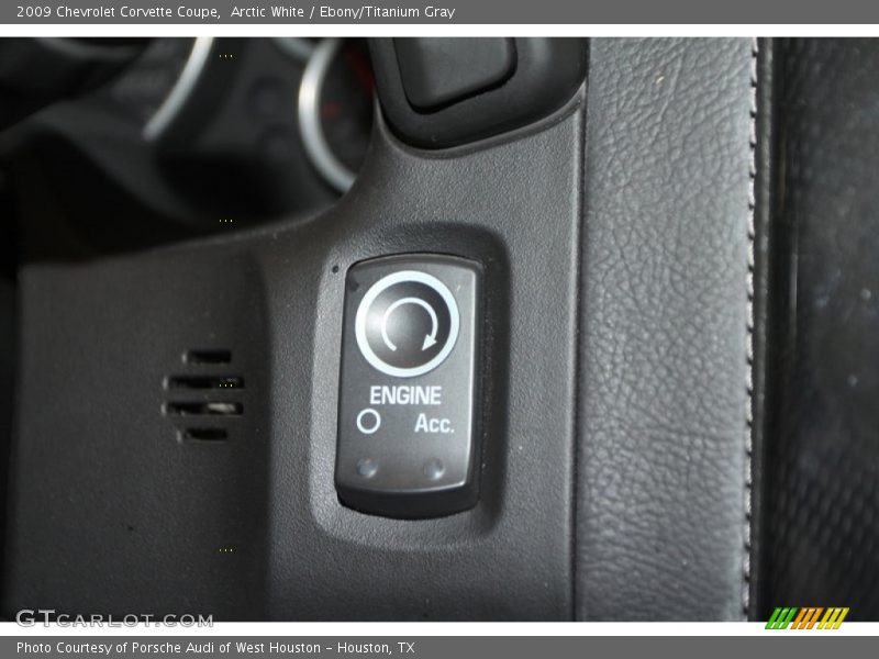 Arctic White / Ebony/Titanium Gray 2009 Chevrolet Corvette Coupe