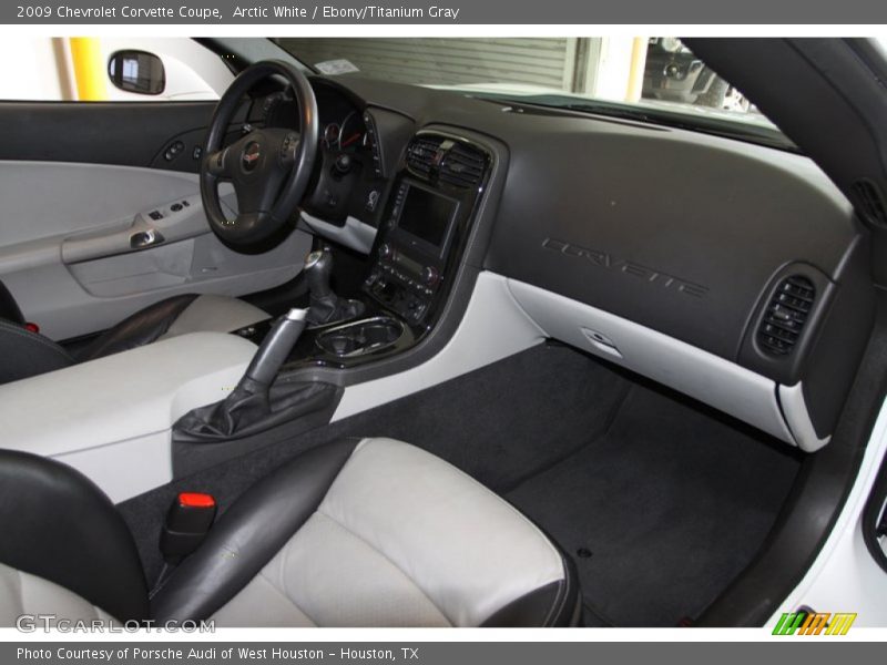 Arctic White / Ebony/Titanium Gray 2009 Chevrolet Corvette Coupe