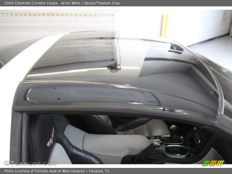 Arctic White / Ebony/Titanium Gray 2009 Chevrolet Corvette Coupe
