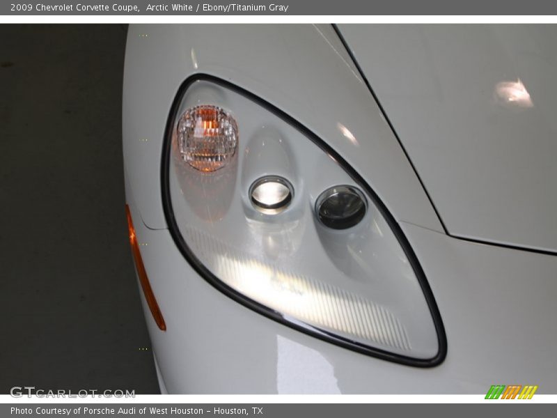 Arctic White / Ebony/Titanium Gray 2009 Chevrolet Corvette Coupe