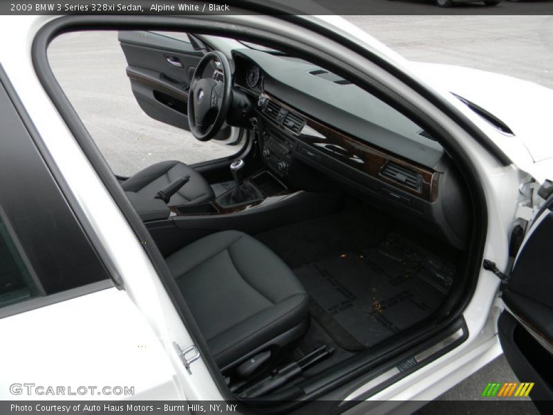 Alpine White / Black 2009 BMW 3 Series 328xi Sedan