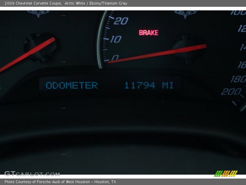 Arctic White / Ebony/Titanium Gray 2009 Chevrolet Corvette Coupe