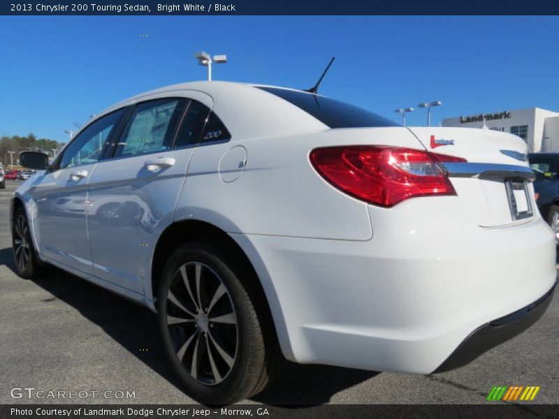 Bright White / Black 2013 Chrysler 200 Touring Sedan