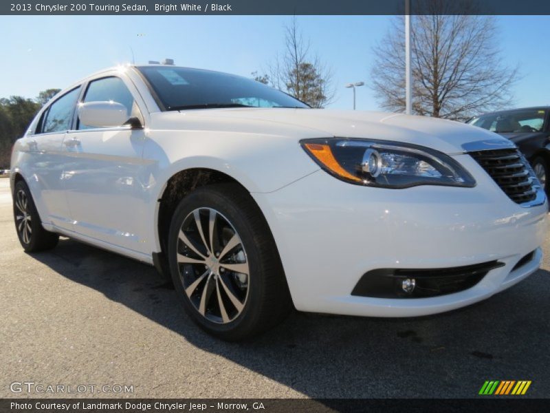 Bright White / Black 2013 Chrysler 200 Touring Sedan