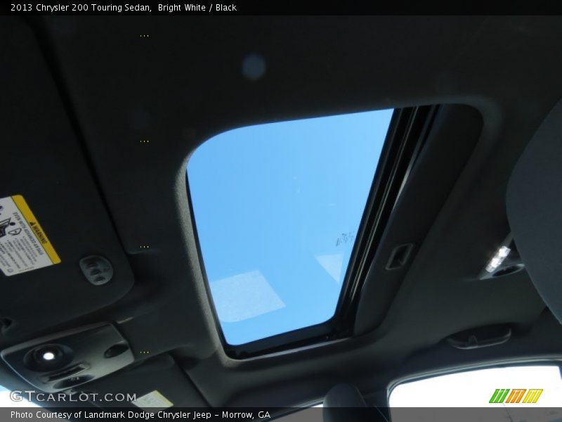 Bright White / Black 2013 Chrysler 200 Touring Sedan