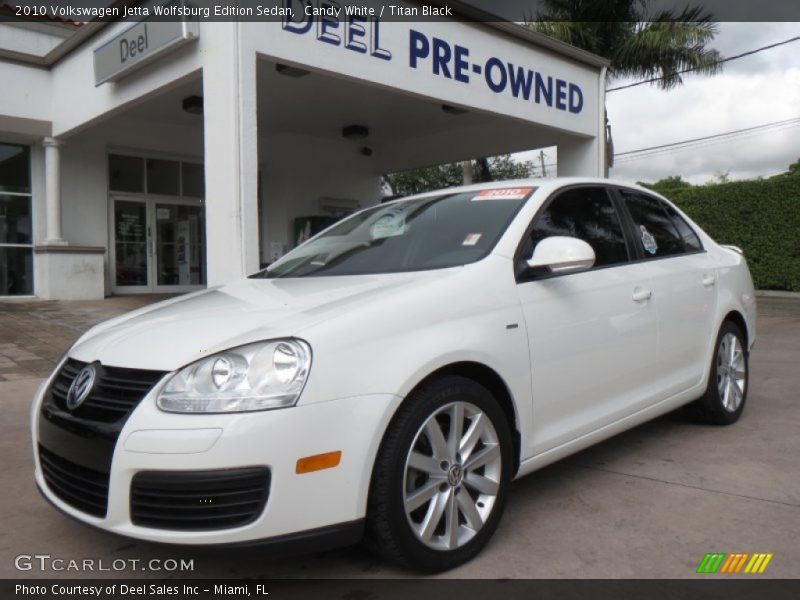 Candy White / Titan Black 2010 Volkswagen Jetta Wolfsburg Edition Sedan