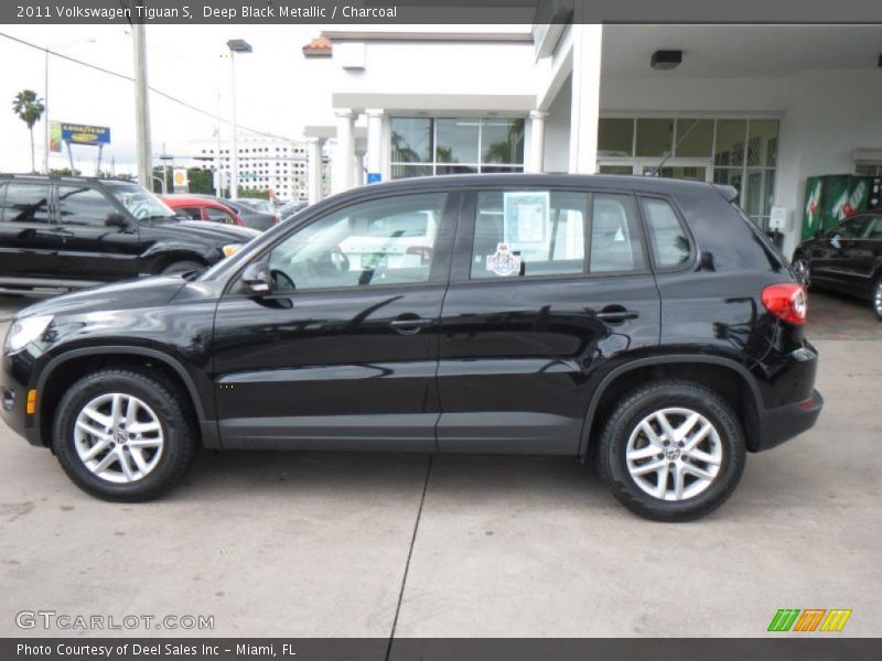 Deep Black Metallic / Charcoal 2011 Volkswagen Tiguan S