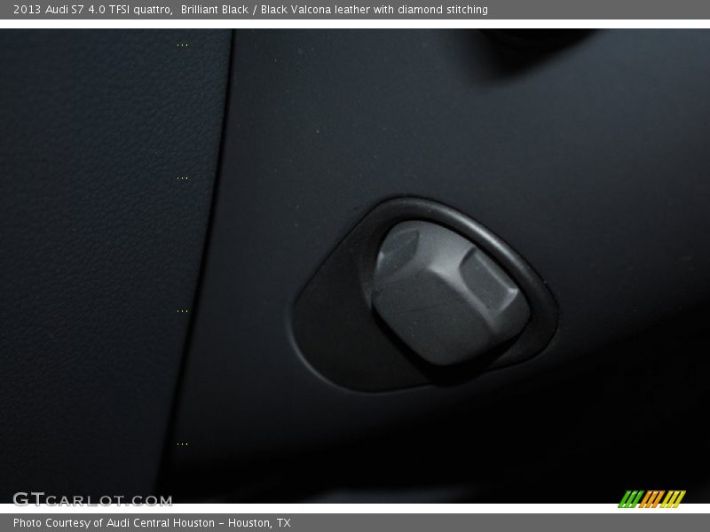 Brilliant Black / Black Valcona leather with diamond stitching 2013 Audi S7 4.0 TFSI quattro