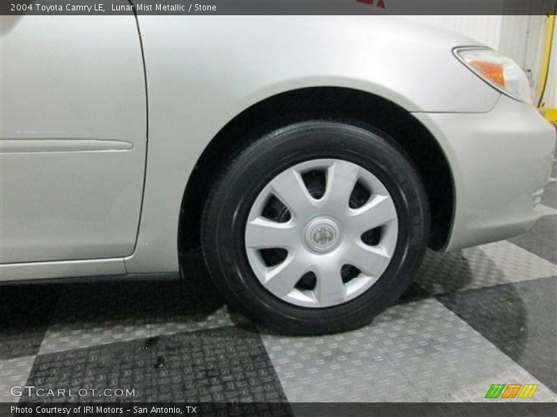 Lunar Mist Metallic / Stone 2004 Toyota Camry LE