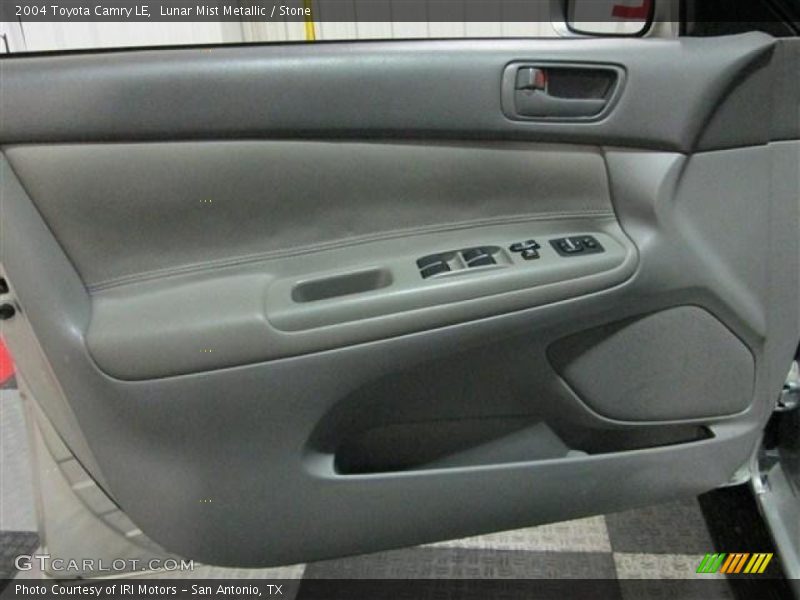 Lunar Mist Metallic / Stone 2004 Toyota Camry LE