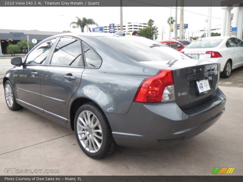 Titanium Grey Metallic / Quartz 2010 Volvo S40 2.4i