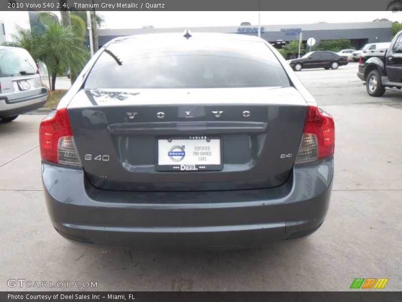 Titanium Grey Metallic / Quartz 2010 Volvo S40 2.4i