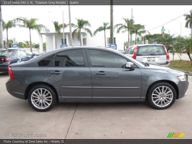 Titanium Grey Metallic / Quartz 2010 Volvo S40 2.4i