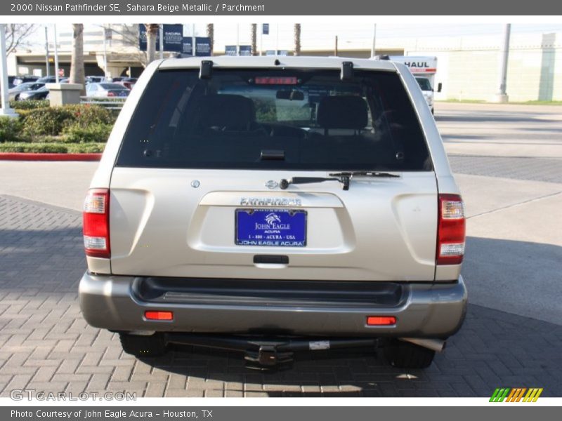 Sahara Beige Metallic / Parchment 2000 Nissan Pathfinder SE