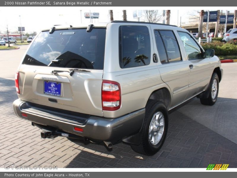 Sahara Beige Metallic / Parchment 2000 Nissan Pathfinder SE