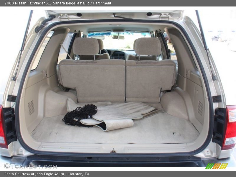 Sahara Beige Metallic / Parchment 2000 Nissan Pathfinder SE