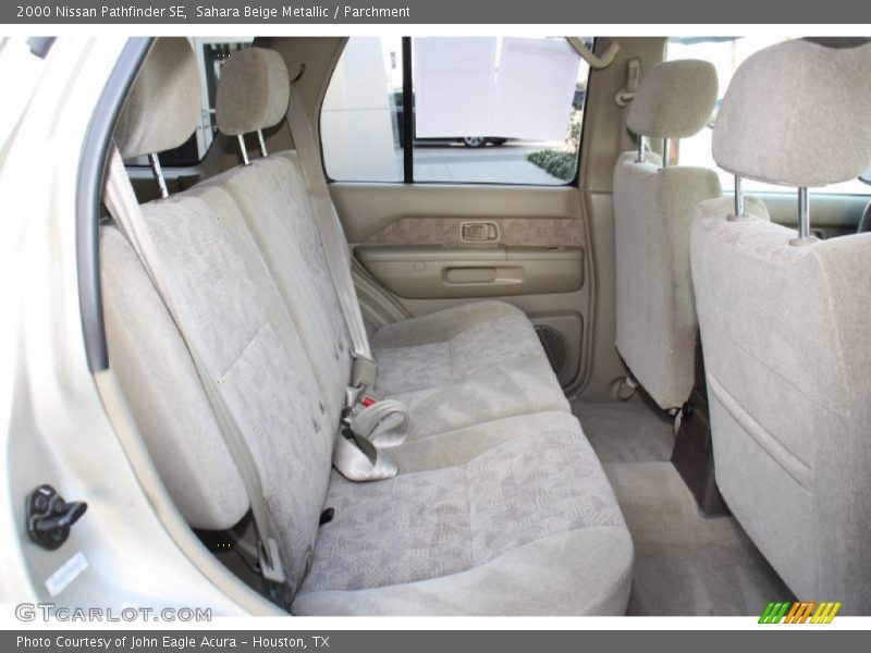 Sahara Beige Metallic / Parchment 2000 Nissan Pathfinder SE