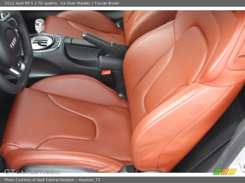 Front Seat of 2011 R8 5.2 FSI quattro