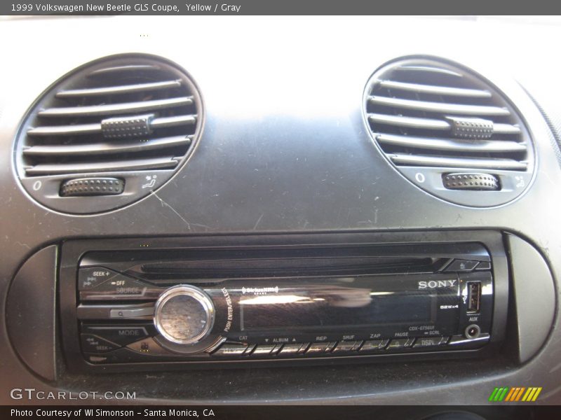 Yellow / Gray 1999 Volkswagen New Beetle GLS Coupe