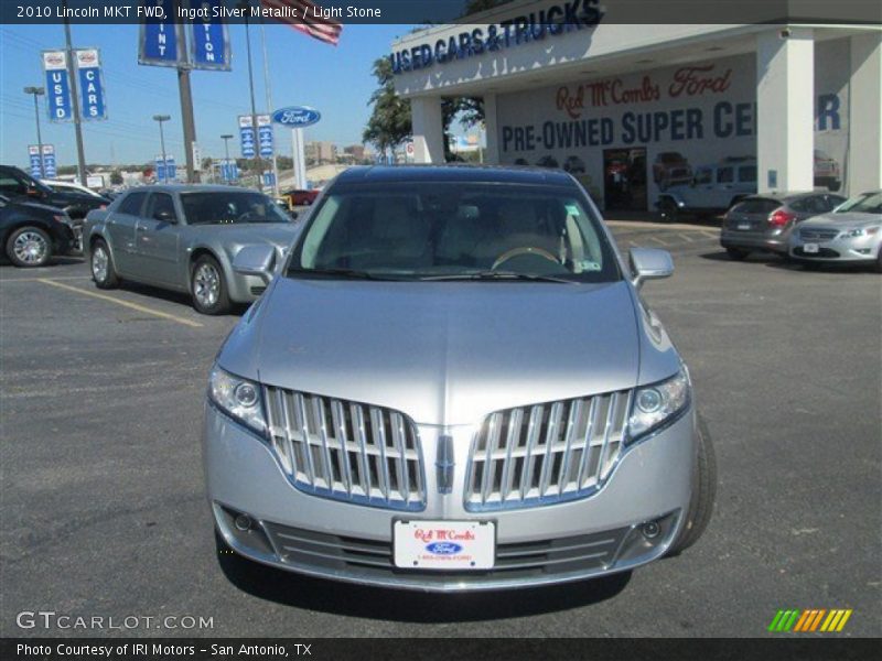 Ingot Silver Metallic / Light Stone 2010 Lincoln MKT FWD