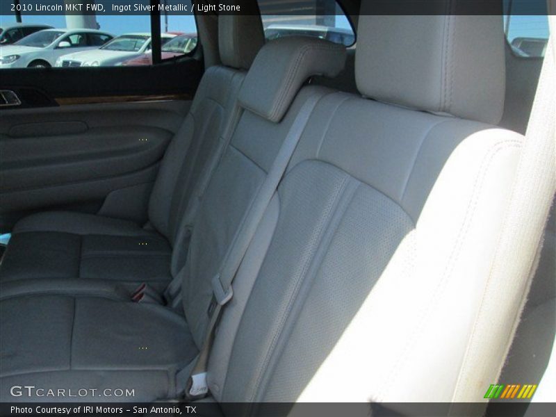 Ingot Silver Metallic / Light Stone 2010 Lincoln MKT FWD