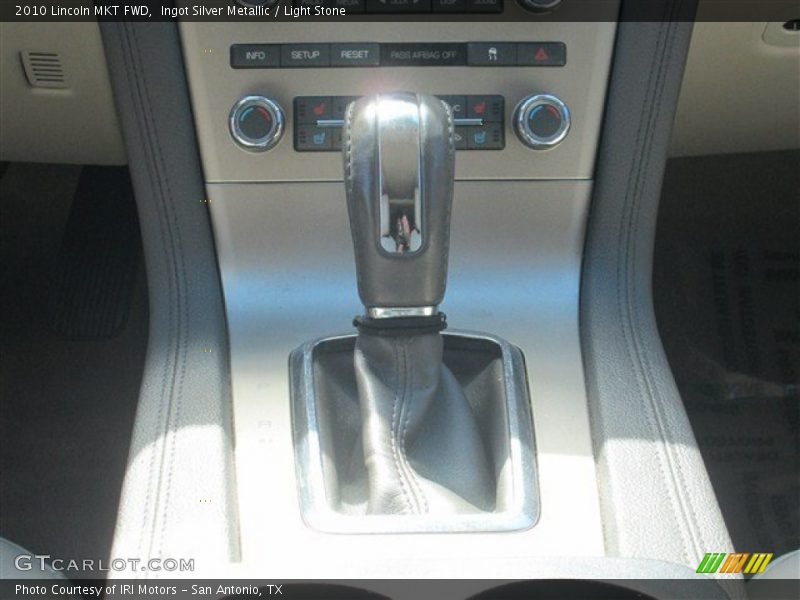 Ingot Silver Metallic / Light Stone 2010 Lincoln MKT FWD