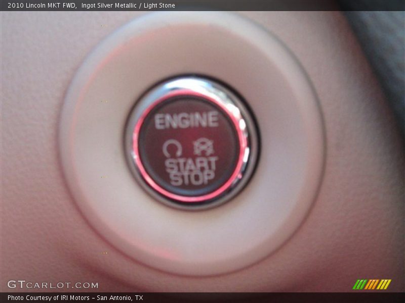 Ingot Silver Metallic / Light Stone 2010 Lincoln MKT FWD
