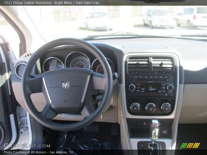 Bright White / Dark Slate Gray 2011 Dodge Caliber Mainstreet