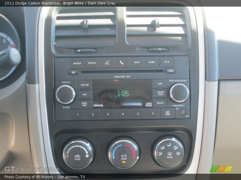 Bright White / Dark Slate Gray 2011 Dodge Caliber Mainstreet