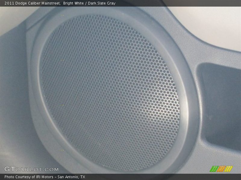 Bright White / Dark Slate Gray 2011 Dodge Caliber Mainstreet